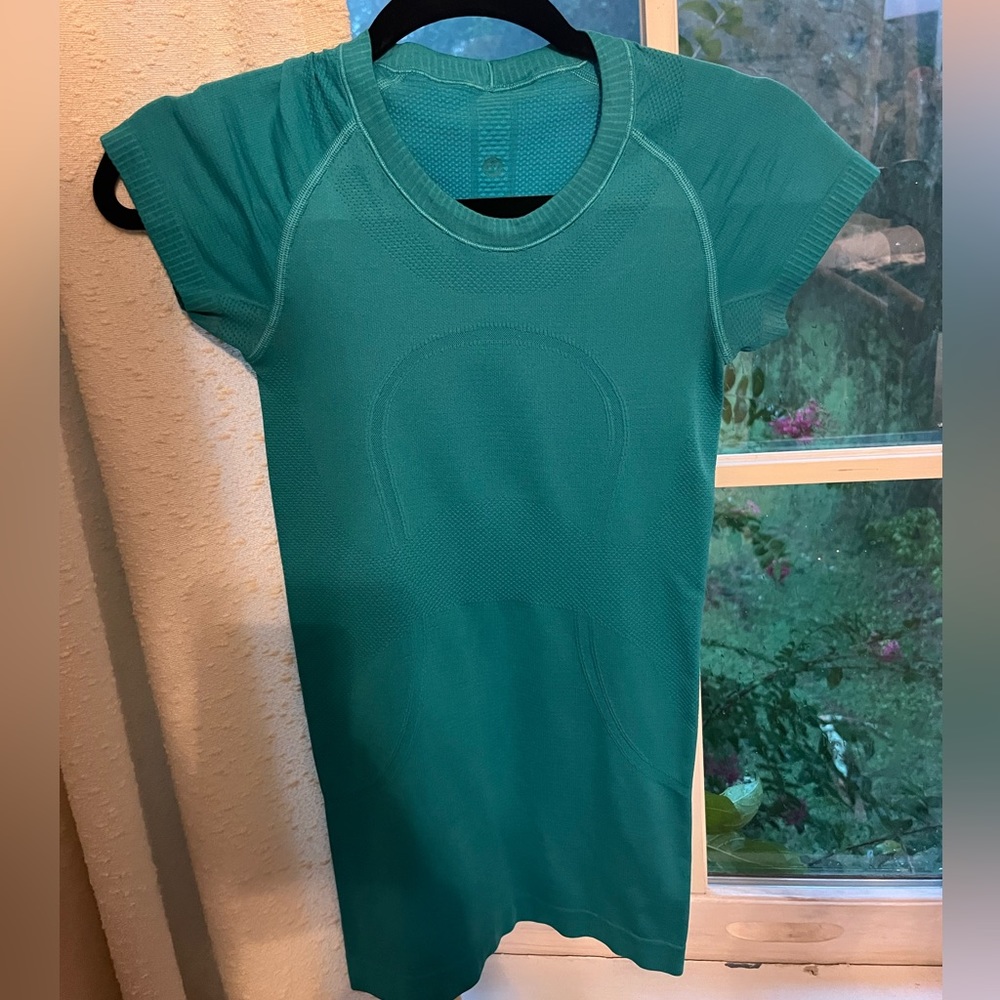 size 2 lululemon swifty tech